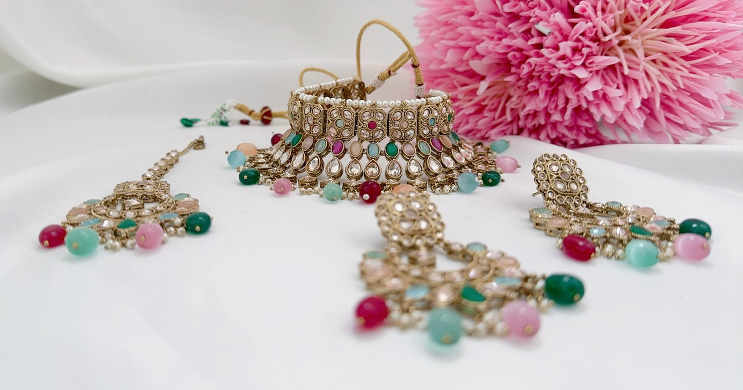 Manpriya Necklace Set