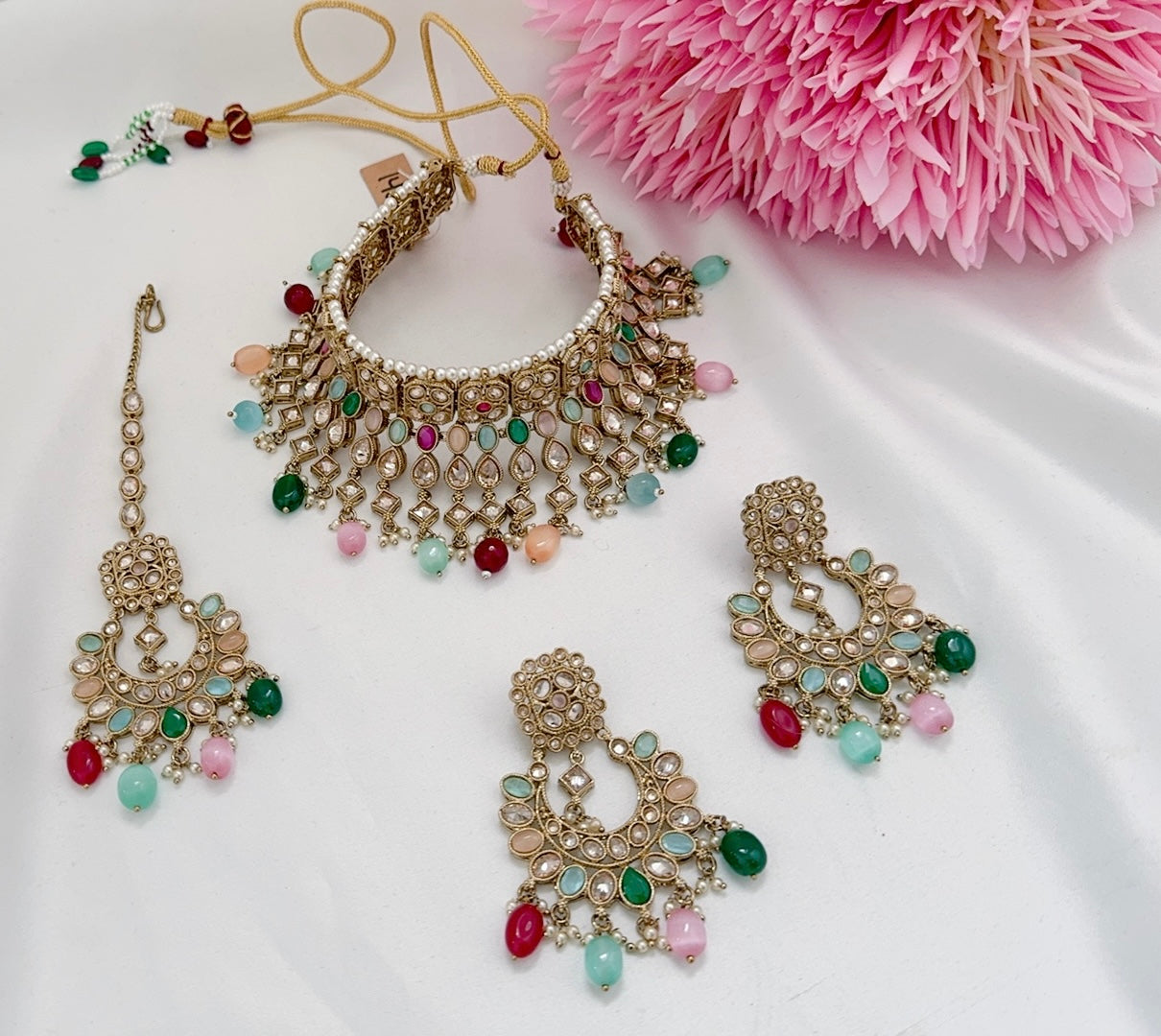 Manpriya Necklace Set