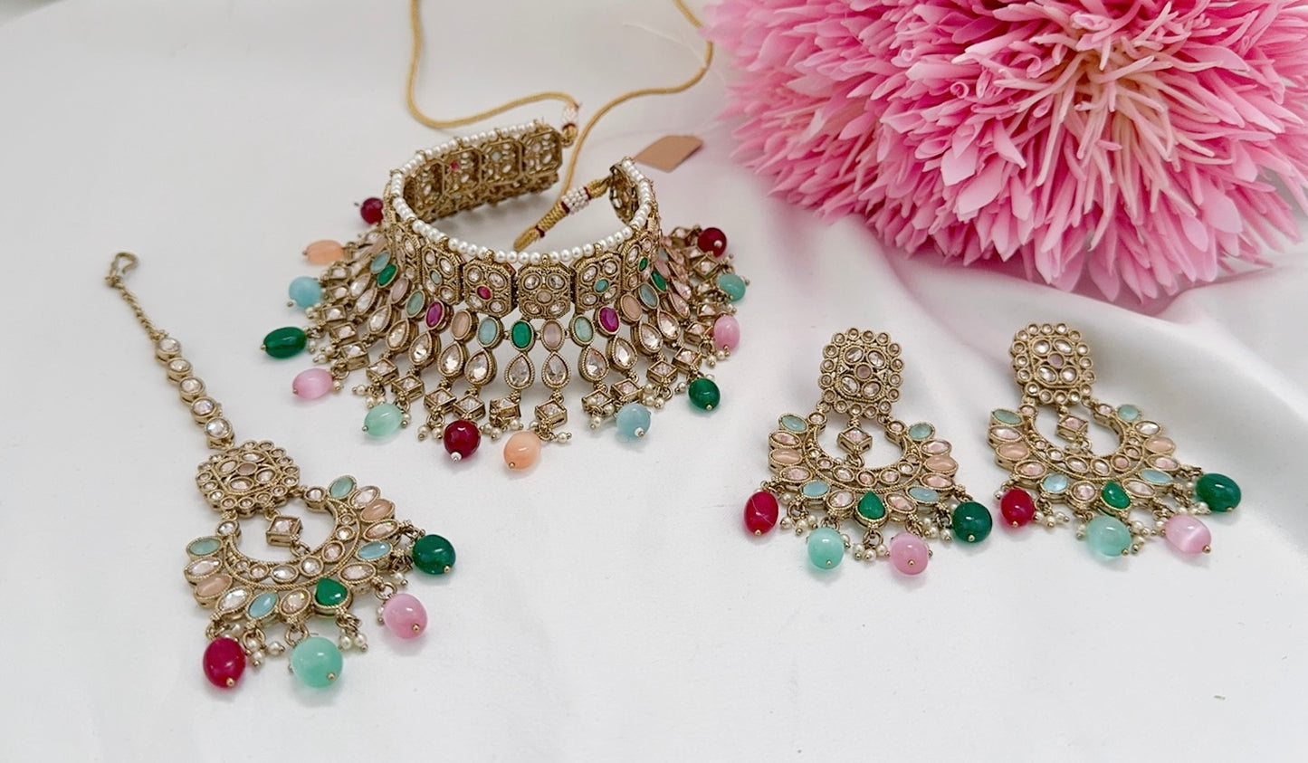 Manpriya Necklace Set