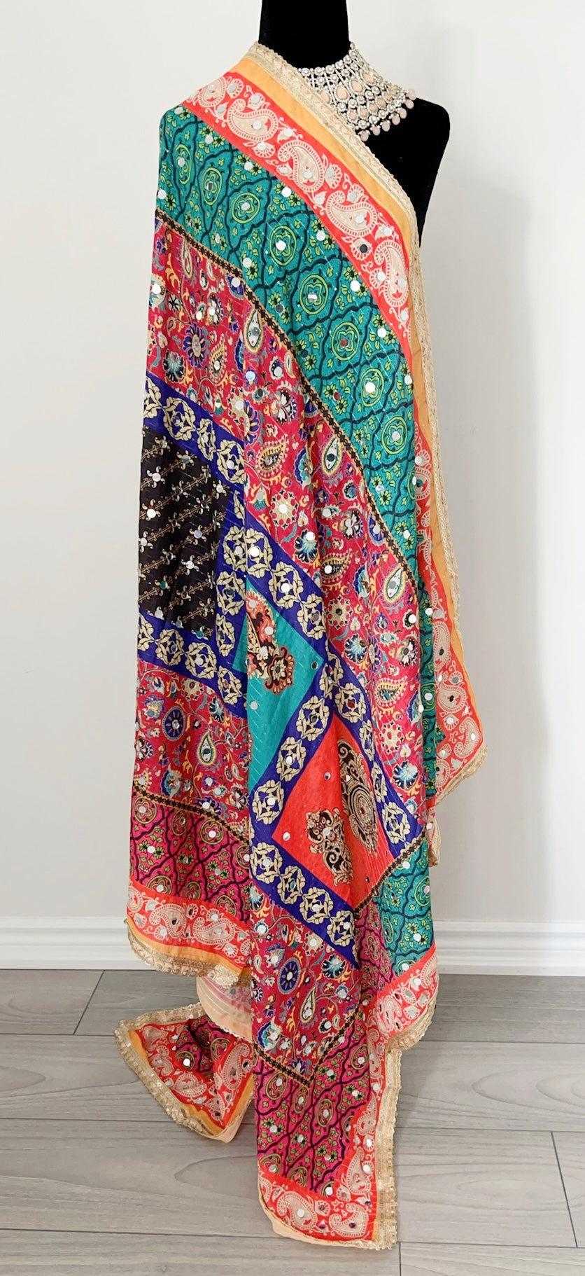 Hoorain Dupatta