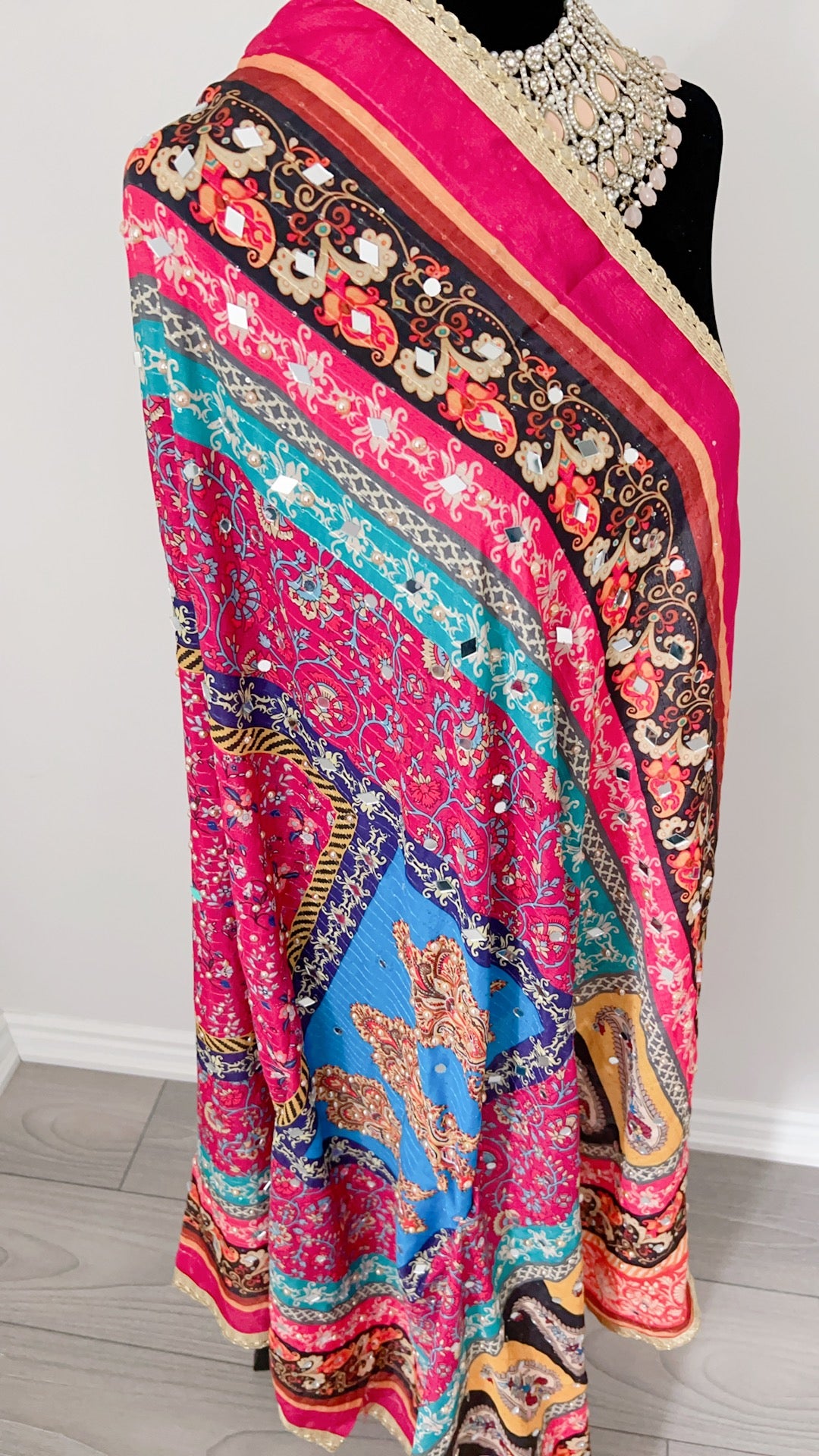 Zoya Dupatta