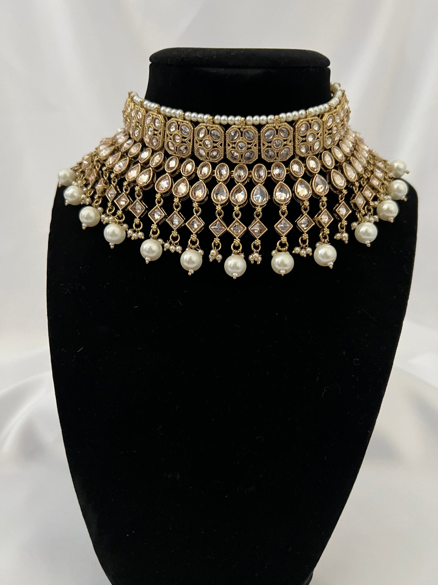 Livtar Necklace Set