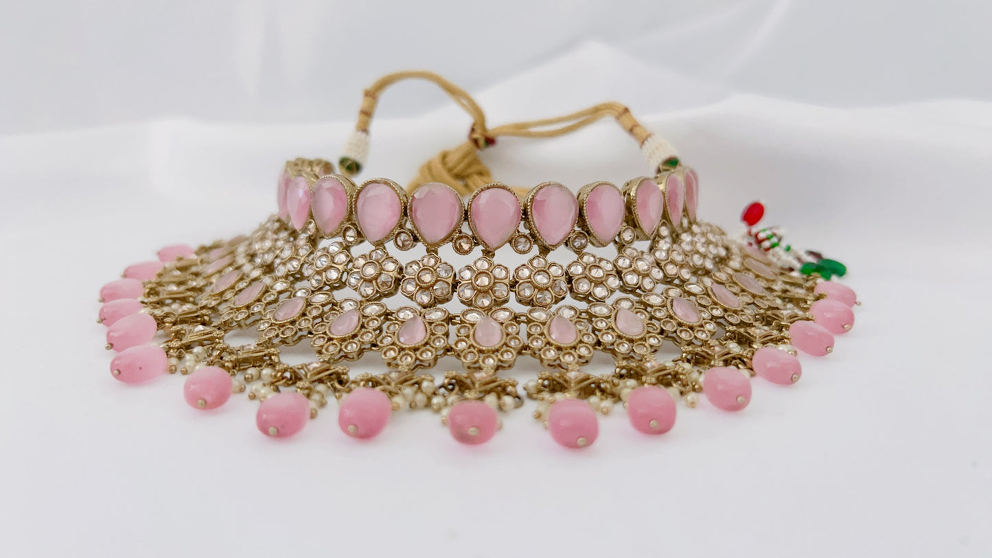 Raji Necklace Set