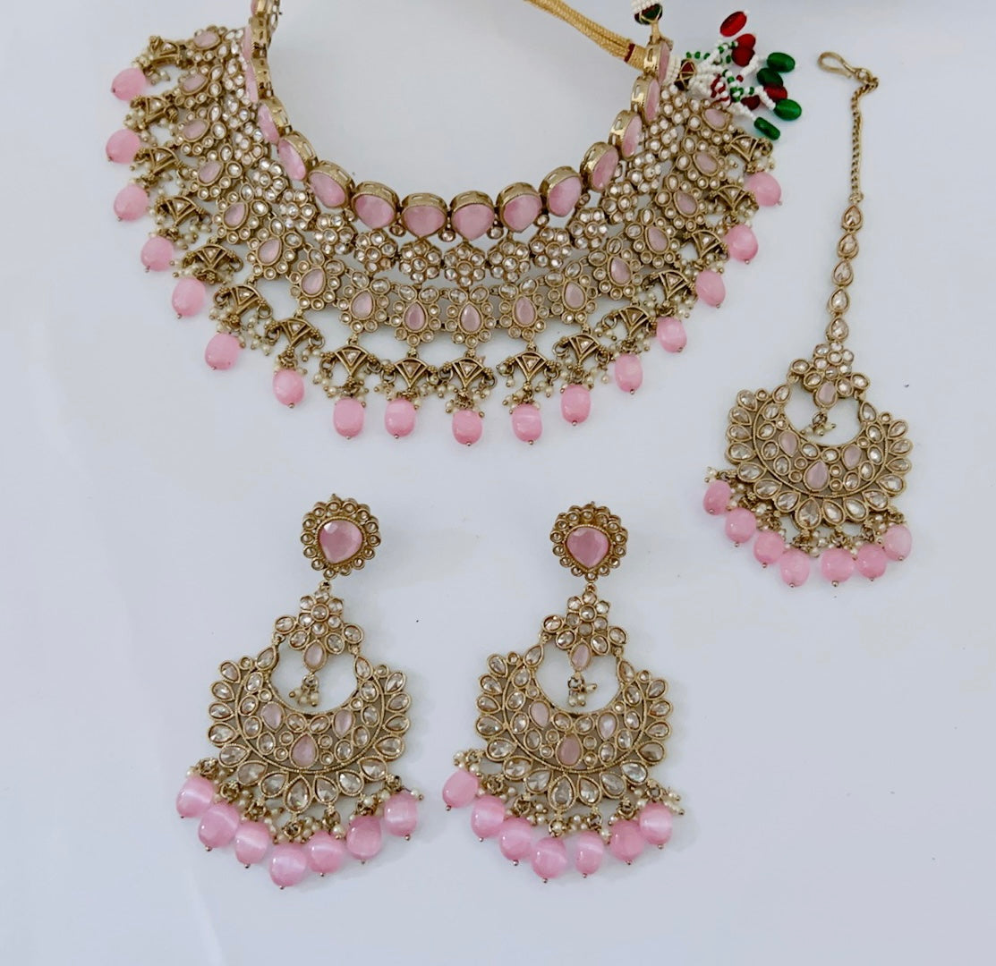 Raji Necklace Set