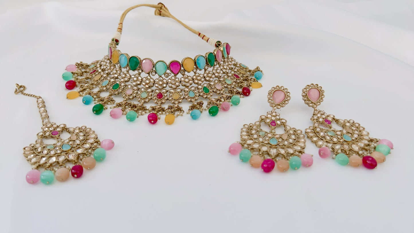 Ishani Necklace Set