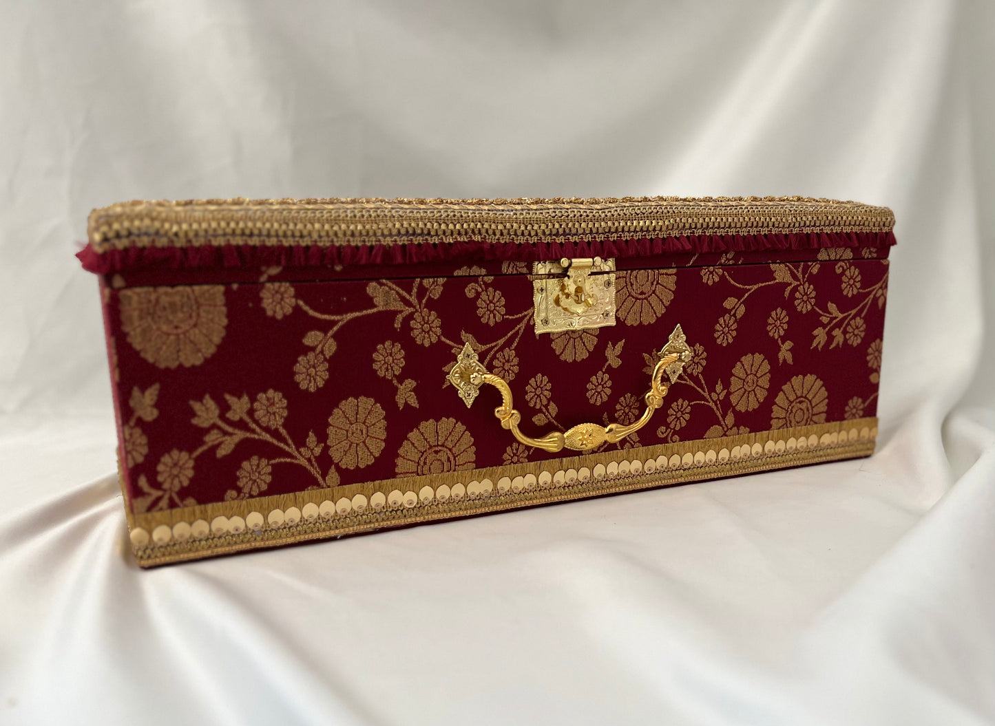 Meher Chooda-Kaleera Box