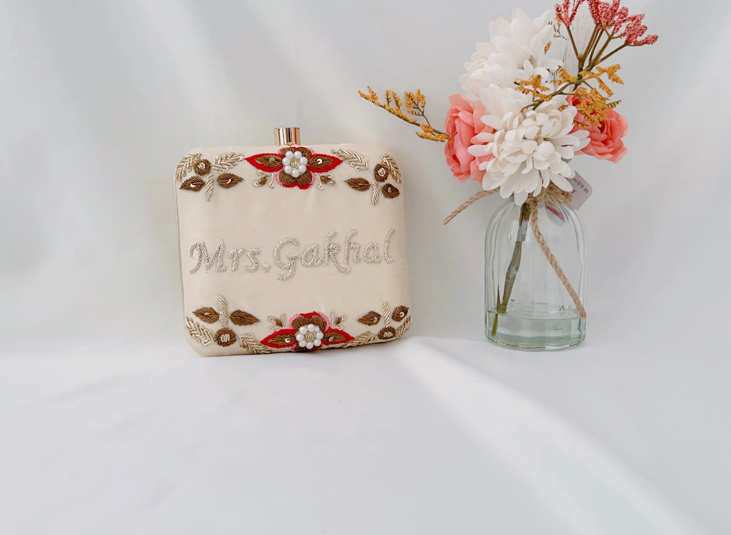 Aranya Clutch