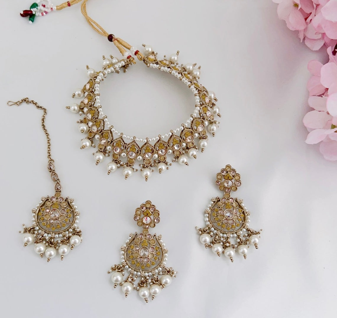 Dorota Necklace Set