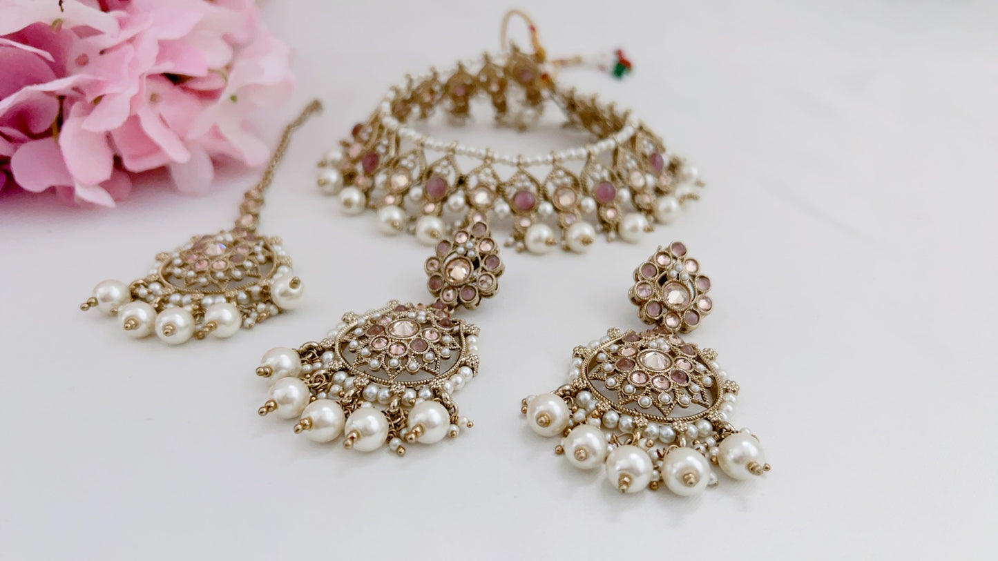Eija Necklace Set