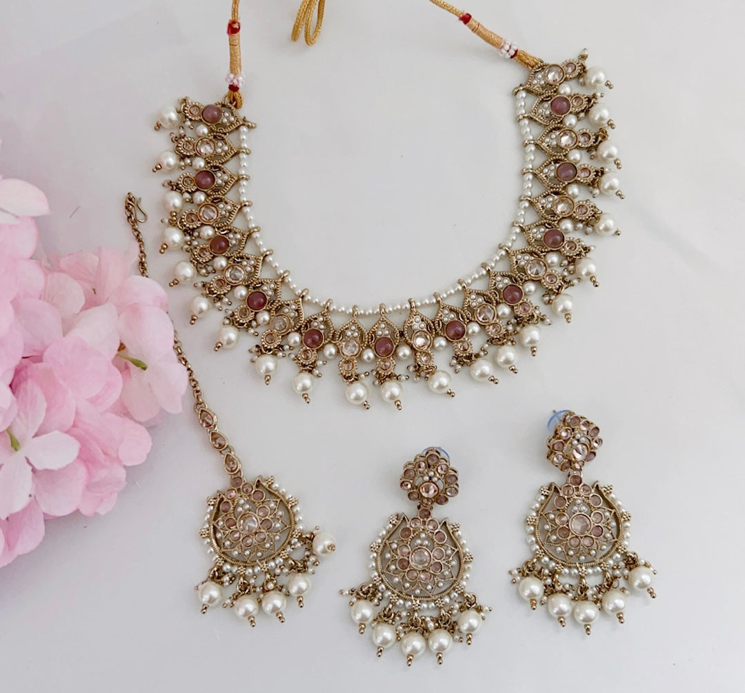 Eija Necklace Set