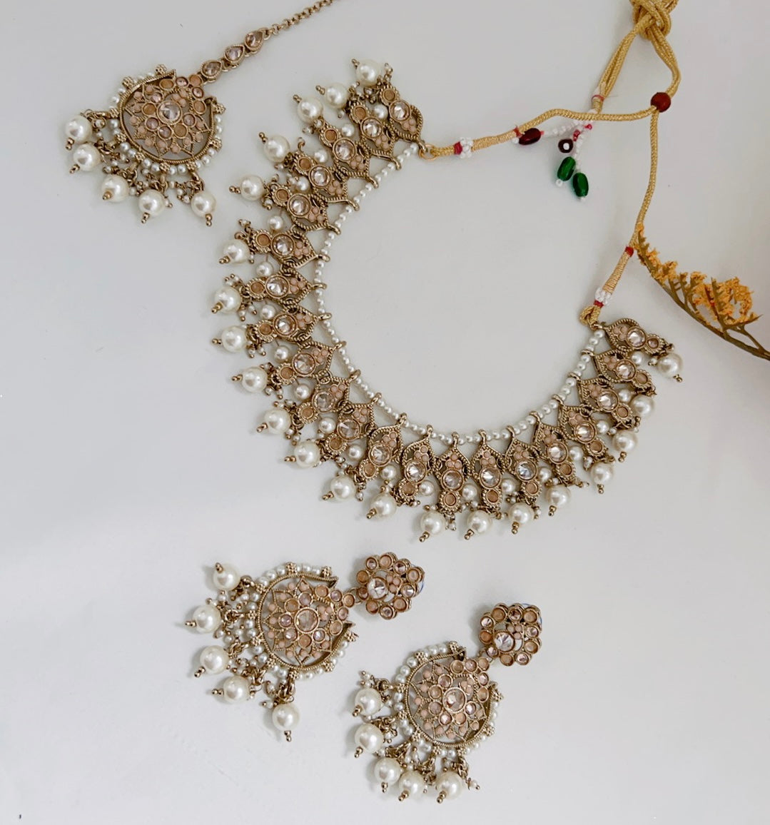 Deepal Necklace Set