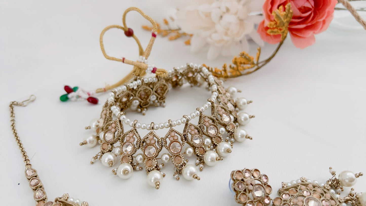 Deepal Necklace Set