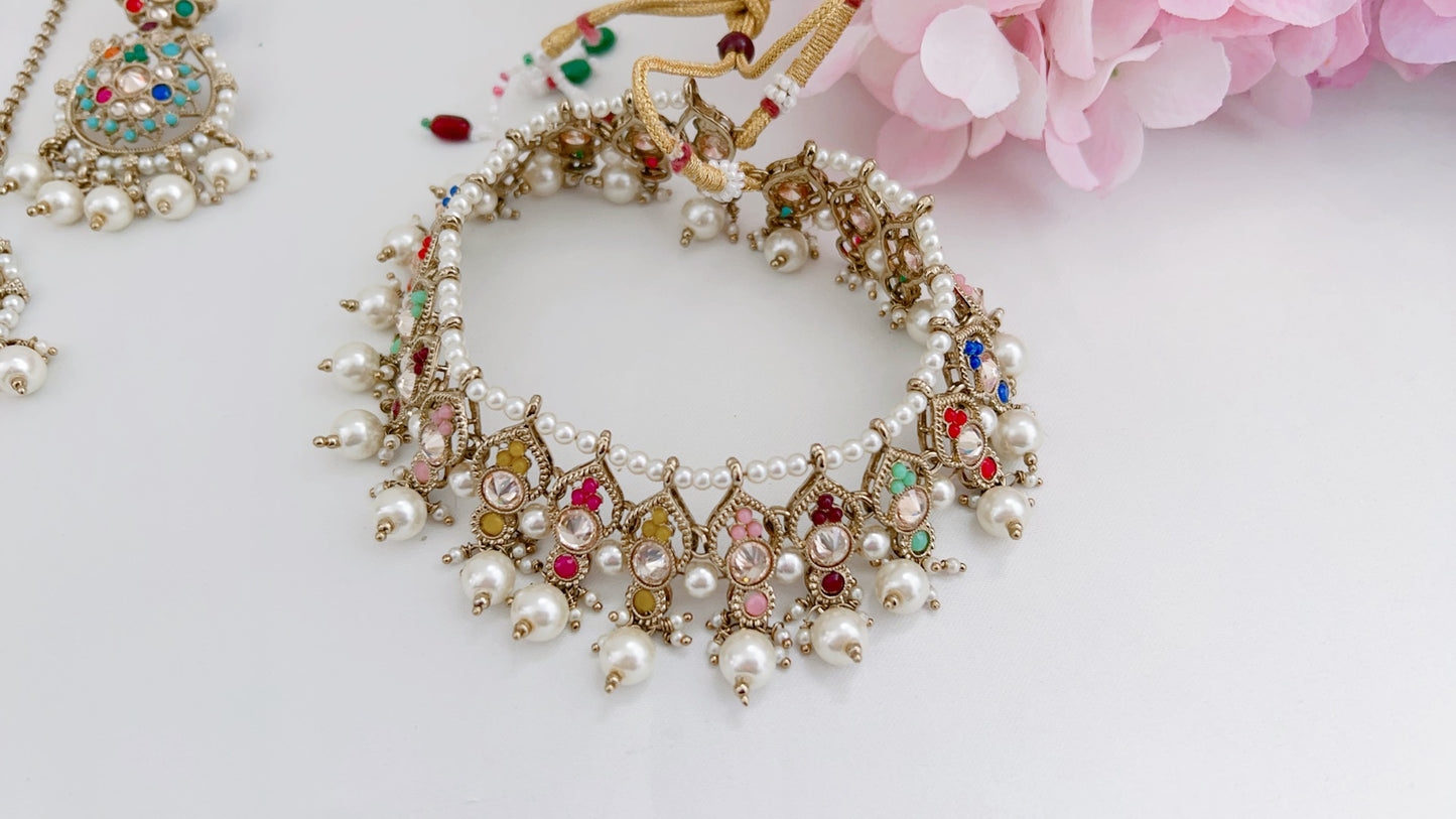 Clayre Necklace Set