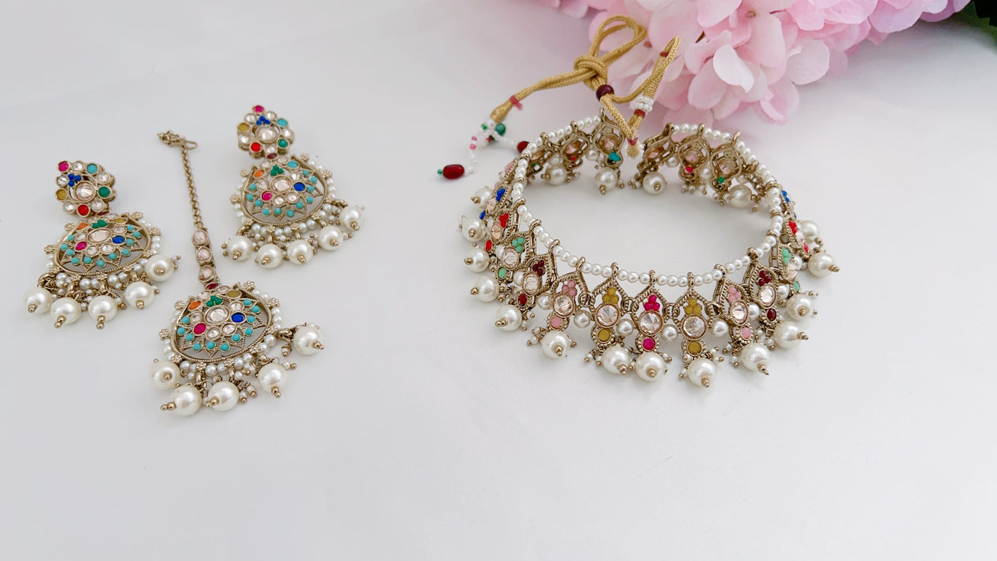 Clayre Necklace Set