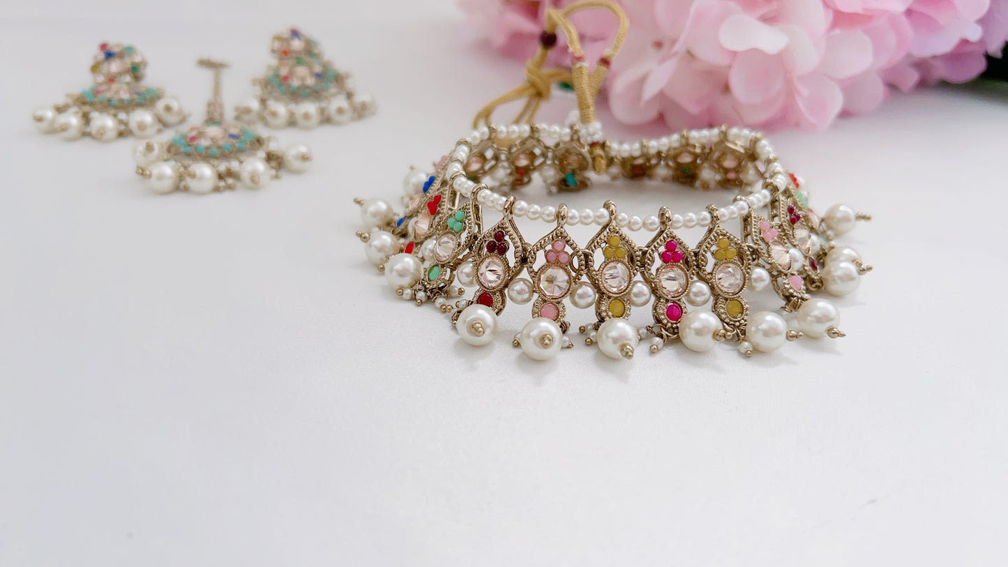 Clayre Necklace Set