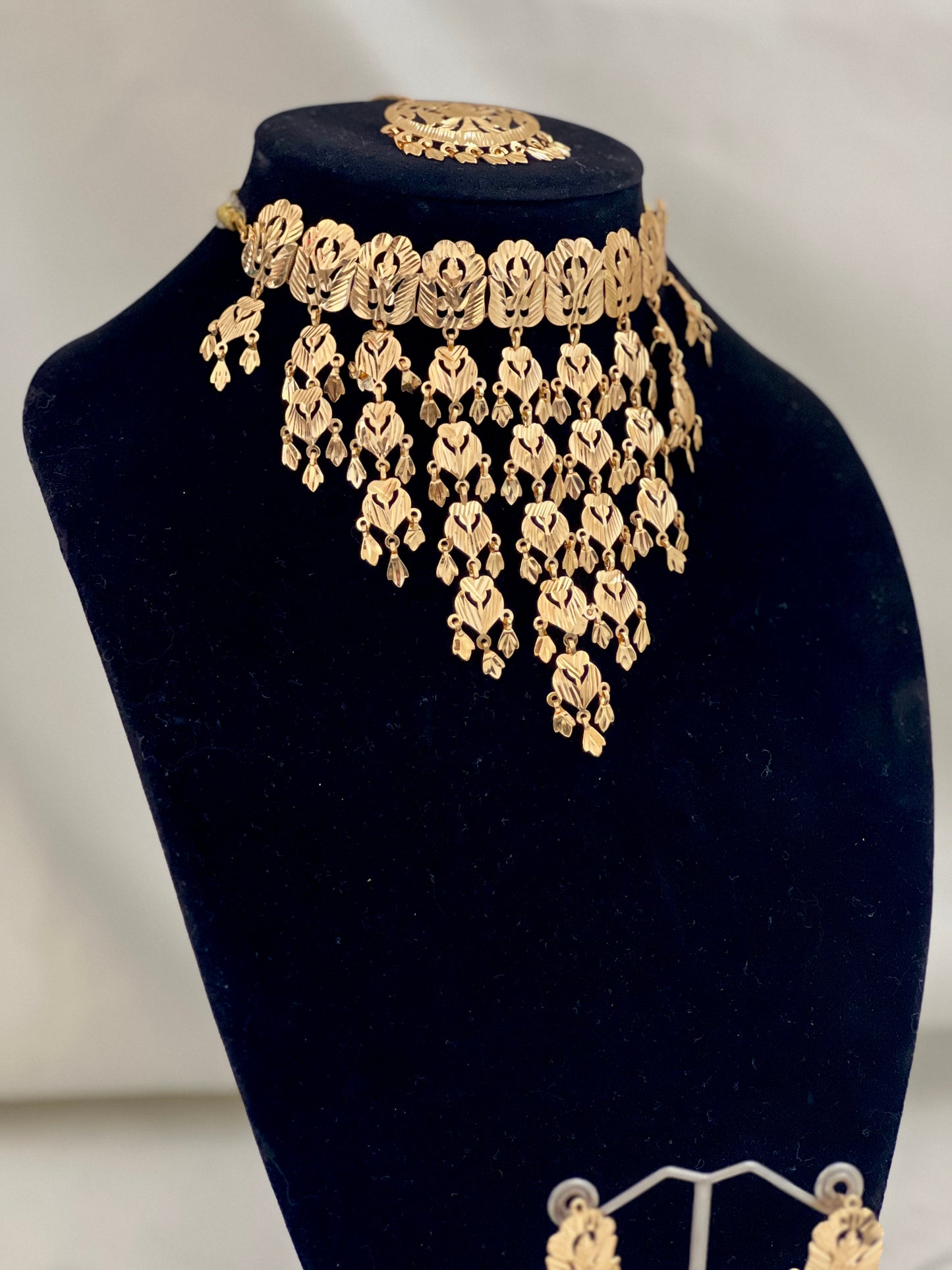 Roop Necklace Set
