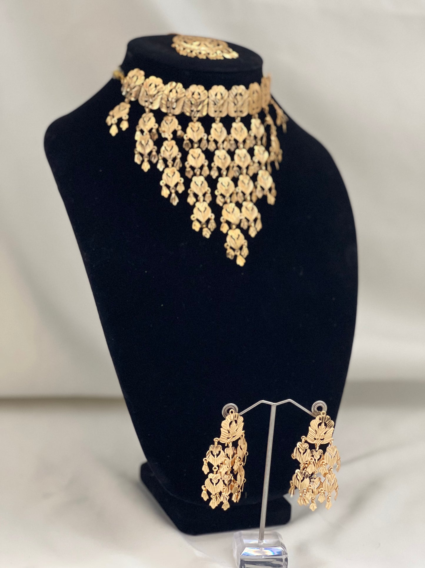 Roop Necklace Set