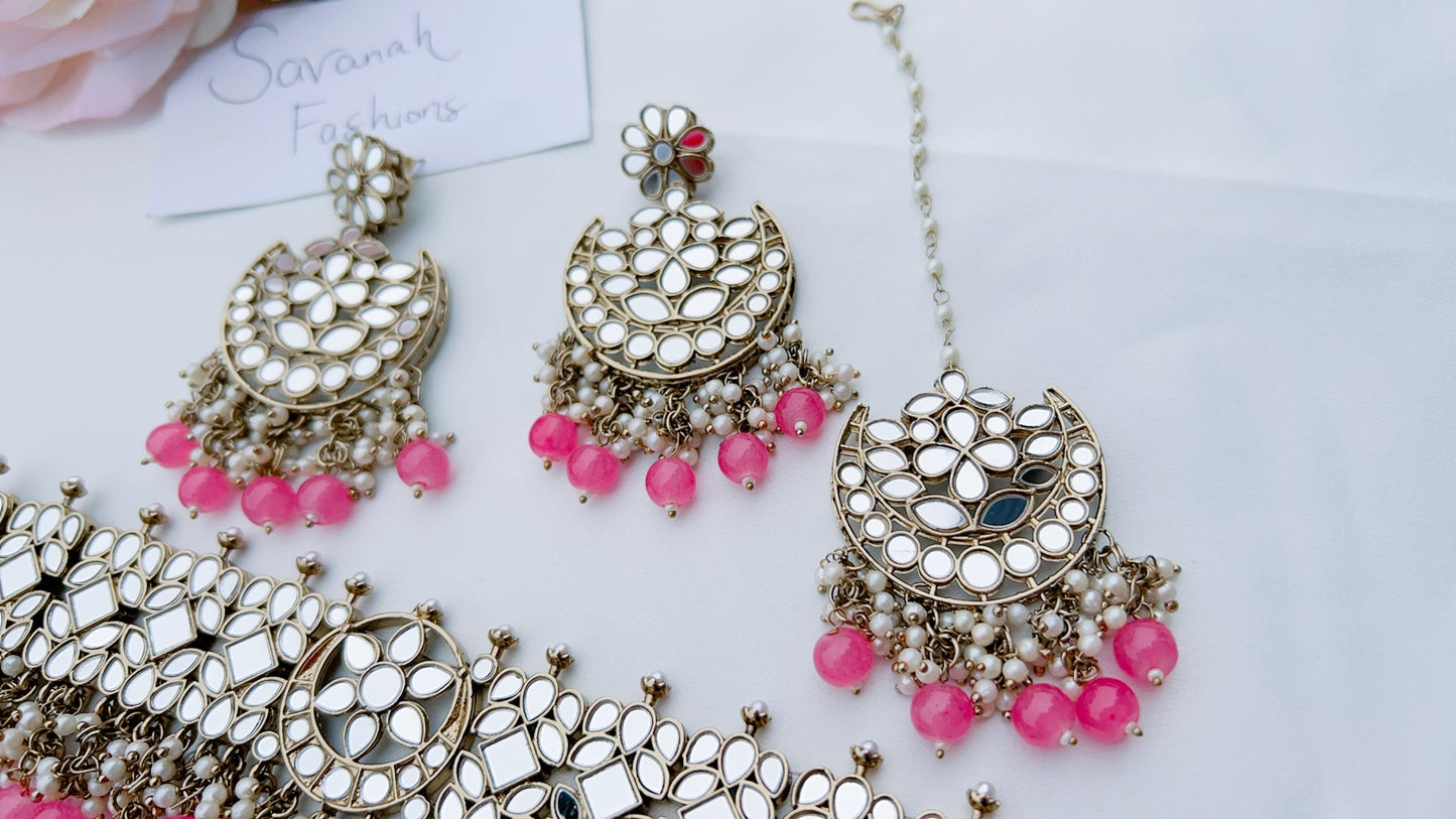 Mirika Necklace Set
