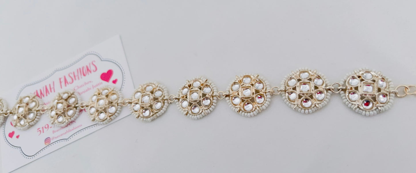 Bella Sheeshphool