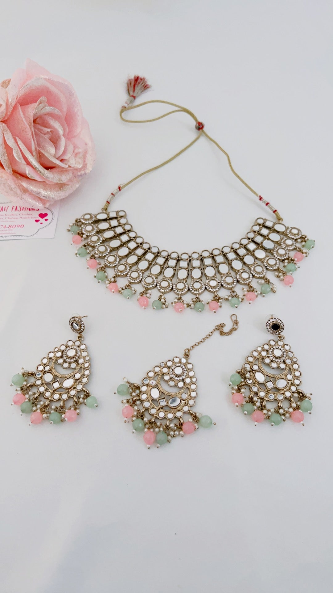 Iliyana Necklace Set