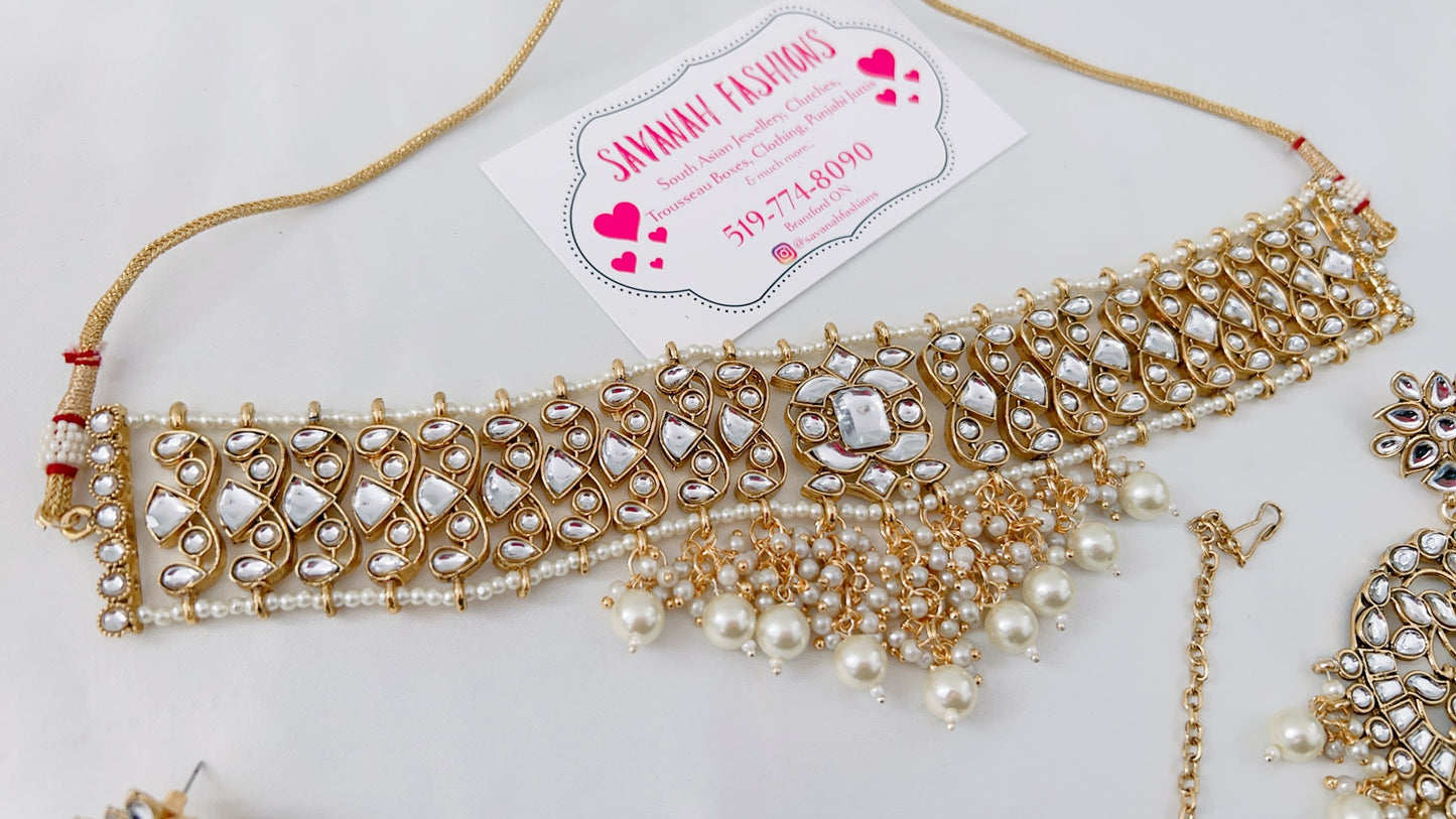 Clariscia Necklace Set
