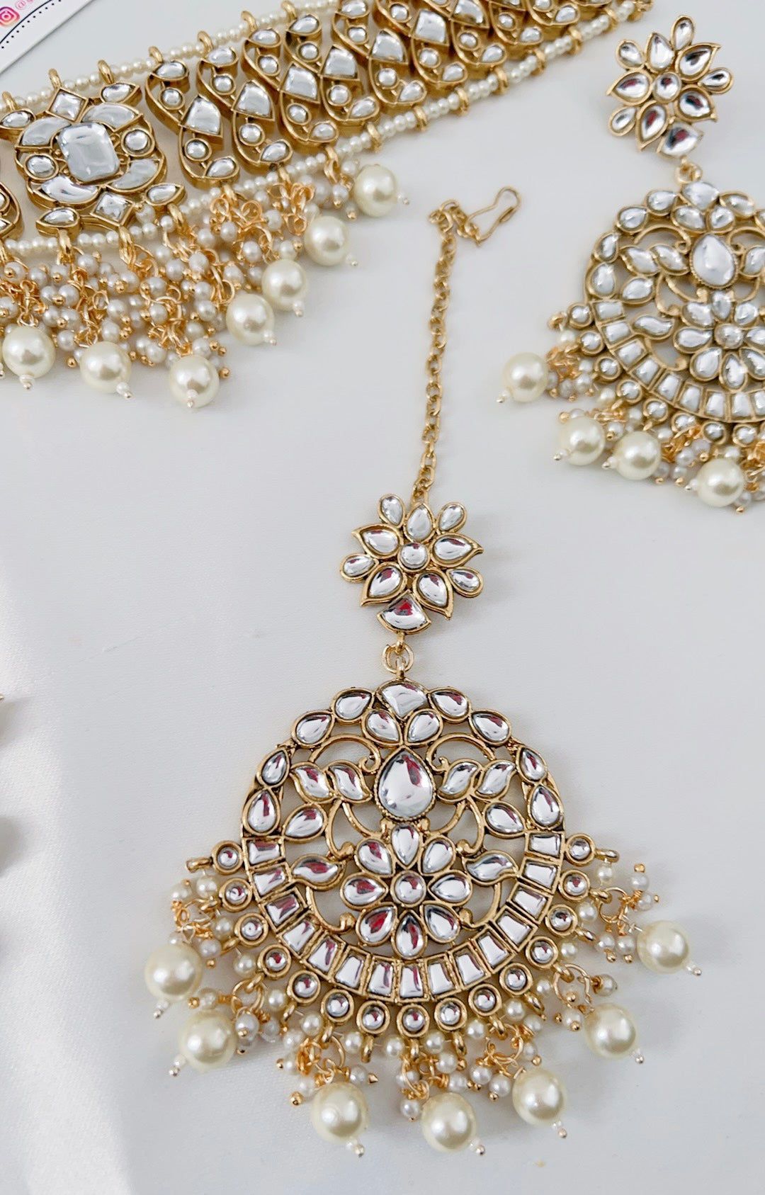 Clariscia Necklace Set