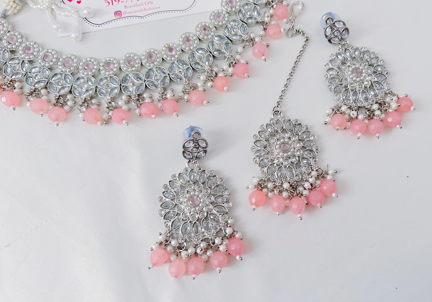 Surmi Necklace Set