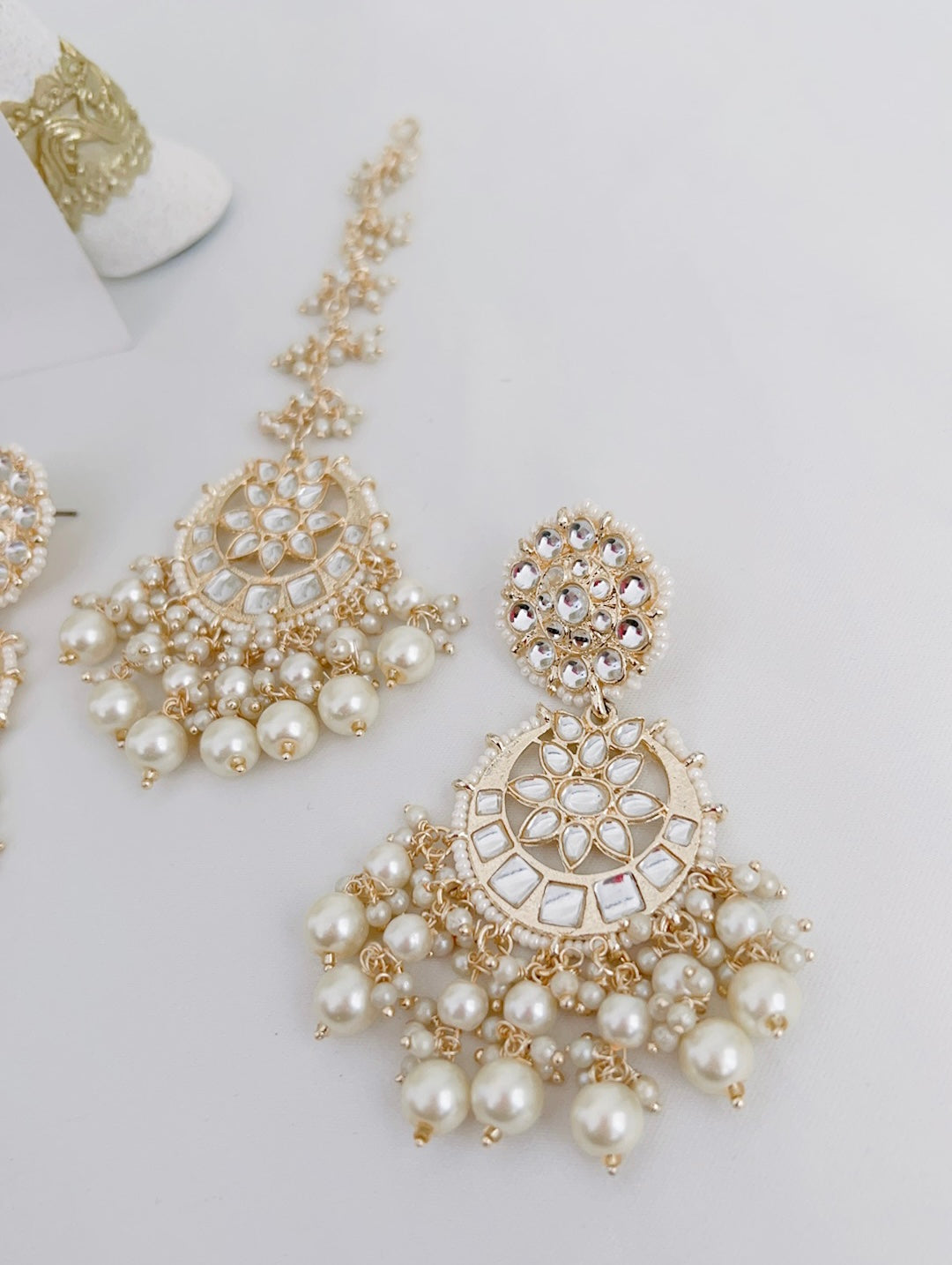 Nainika Tikka Set