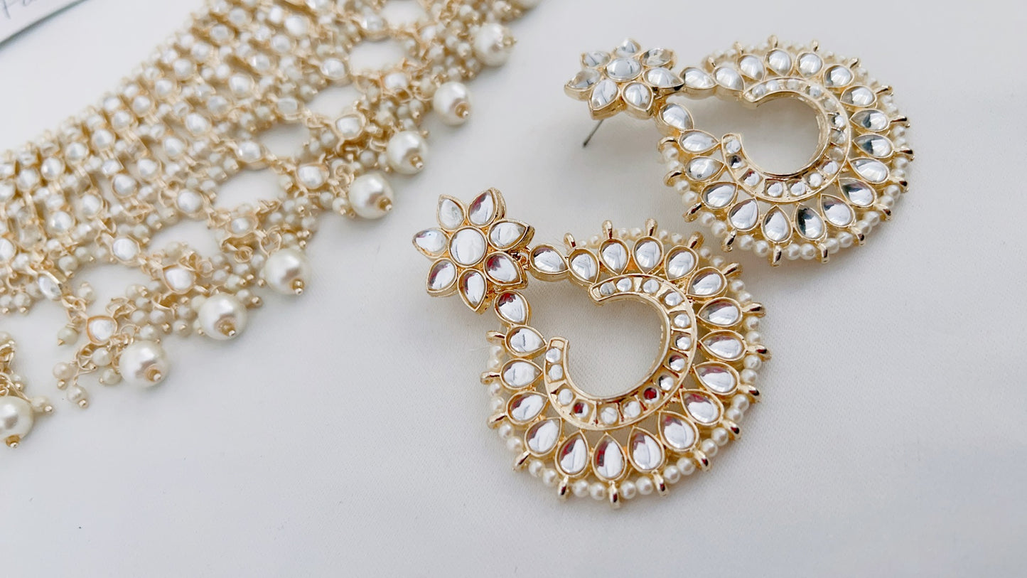 Yukta Necklace Set