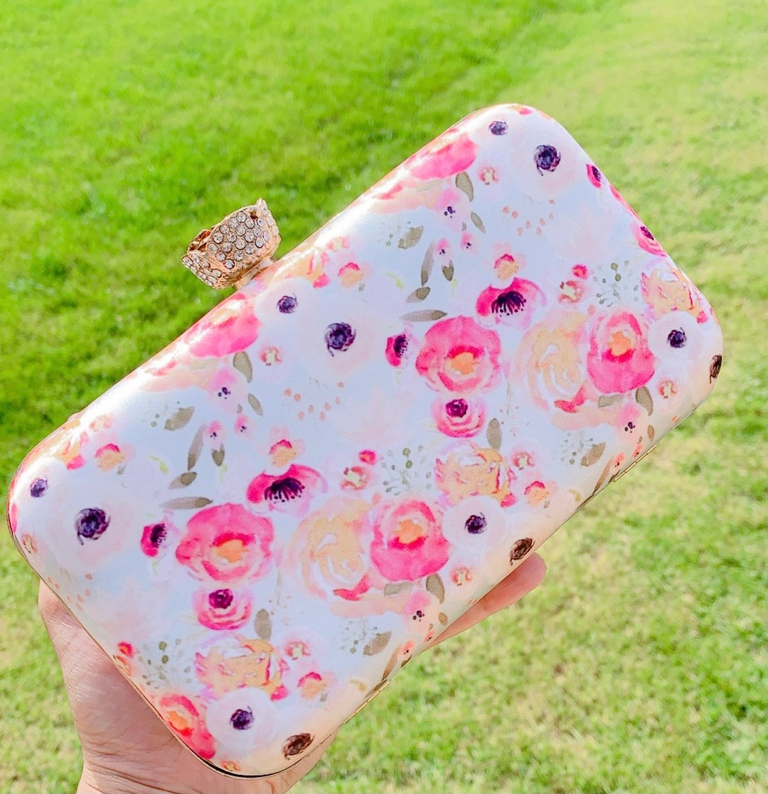 Suhana Clutch