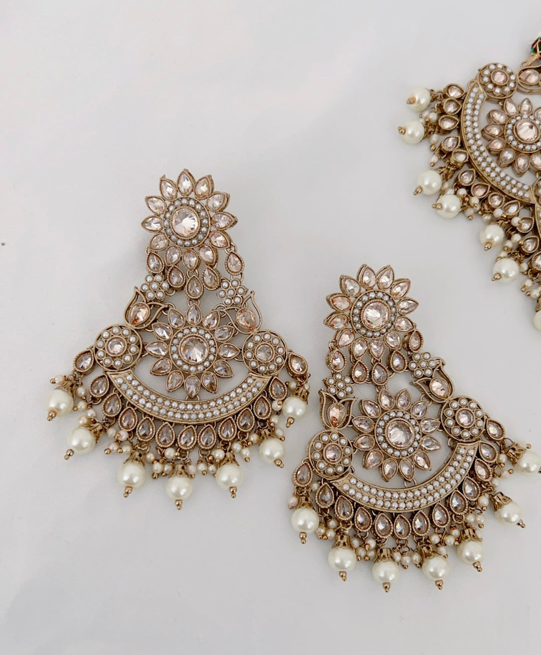 Neoma Necklace Set