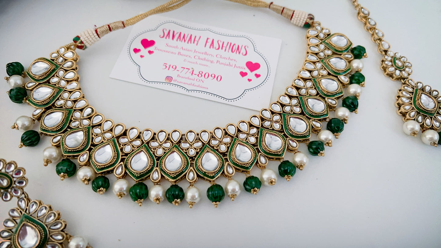 Mehira Necklace Set