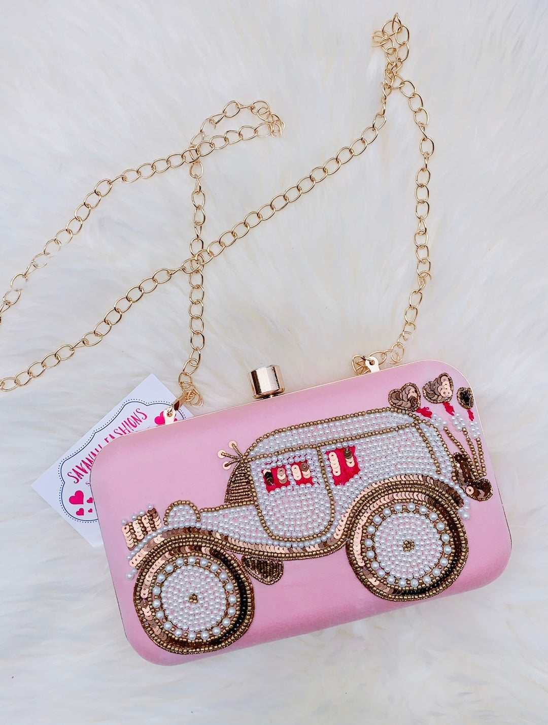 Guddi Clutch
