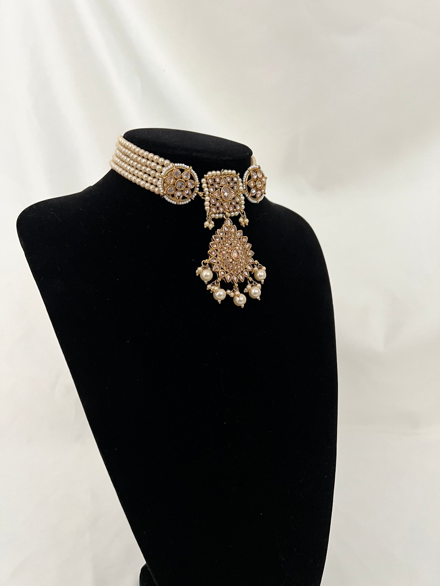 Clytie Necklace Set
