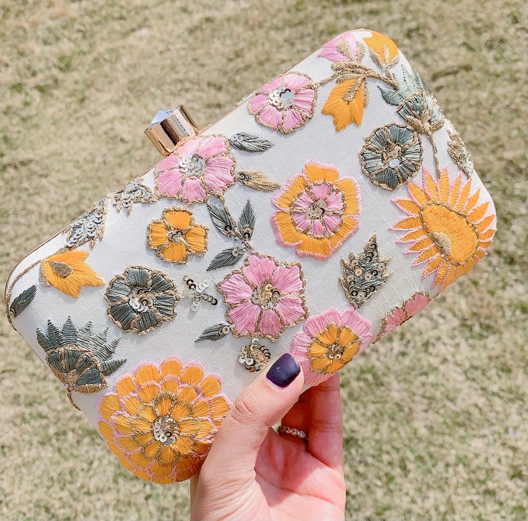 Farah Clutch