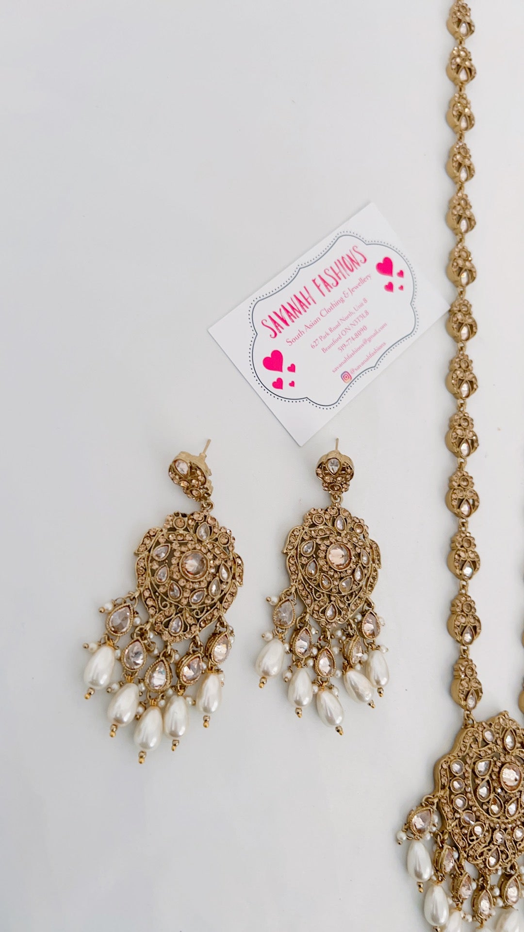 Vanalika Necklace Set