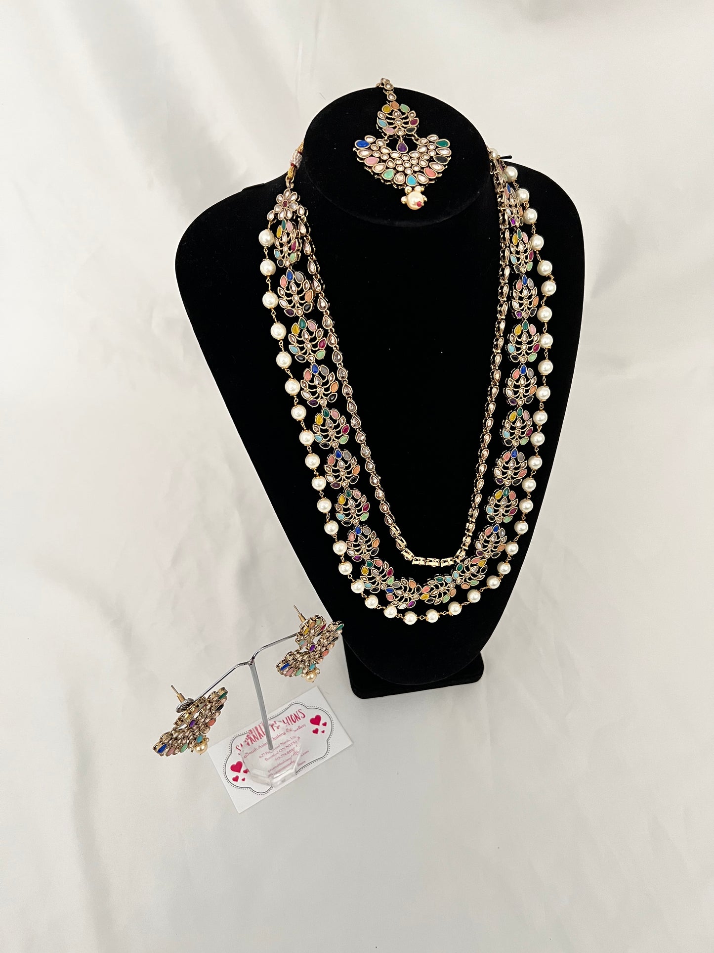 Pari Necklace Set