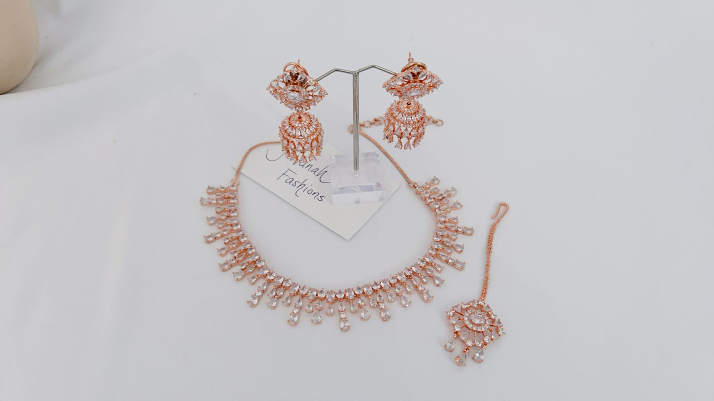 Sary Necklace Set