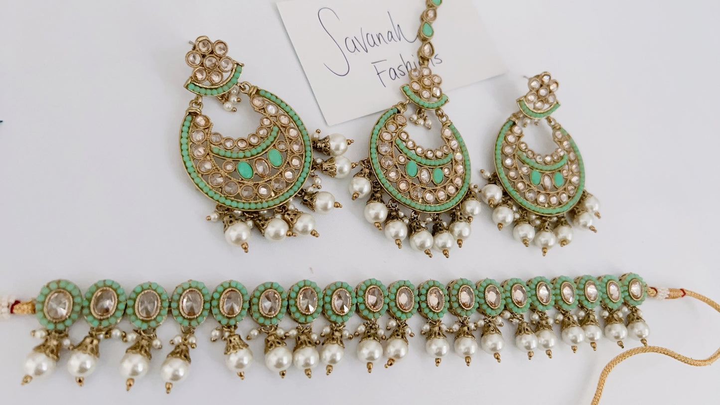 Gilly Choker Set