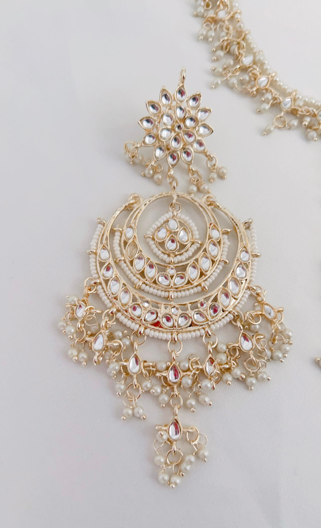 Yazhini Necklace Set