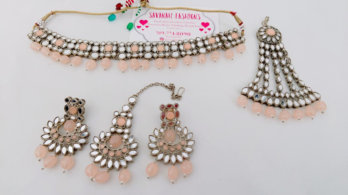 Devi Necklace Set