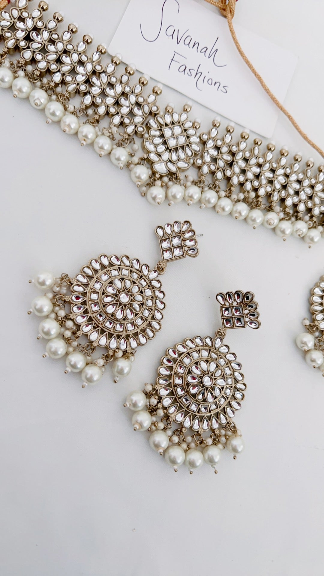 Bani Necklace Set