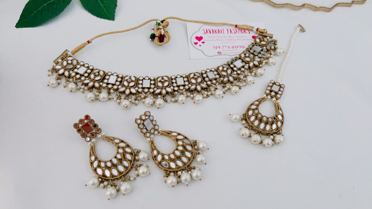 Keerat Necklace Set
