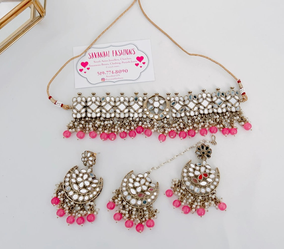 Mirika Necklace Set