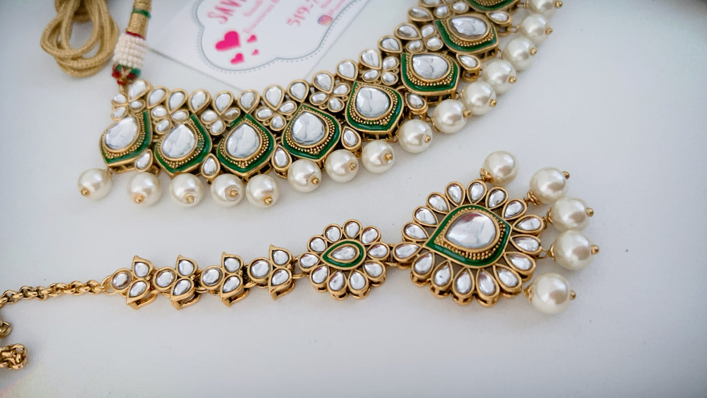 Hayah Necklace Set