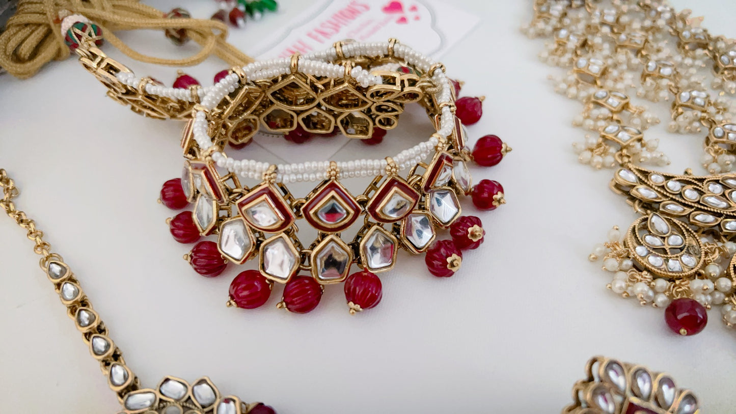 Rufina Necklace Set