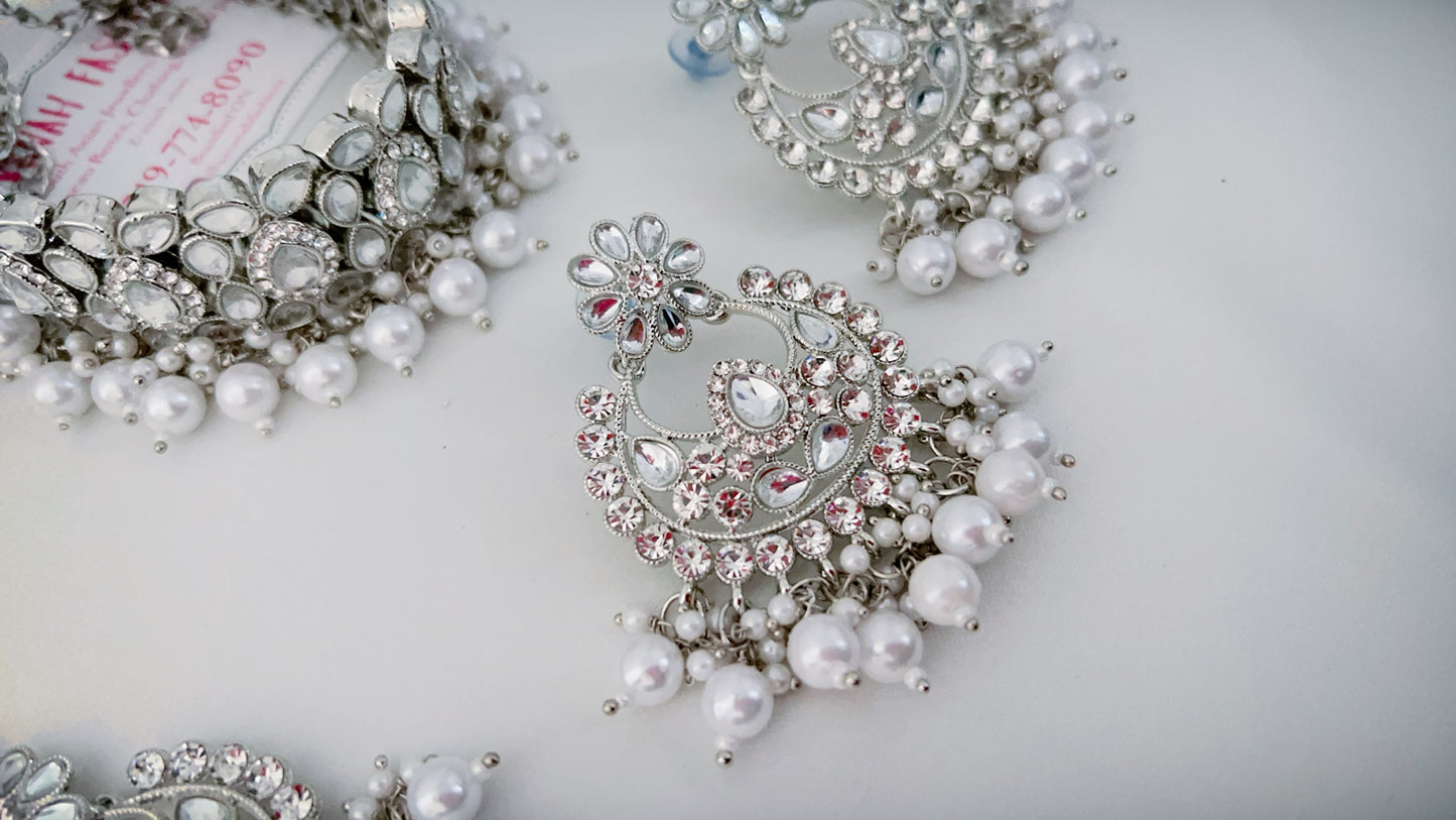 Chanda Necklace Set
