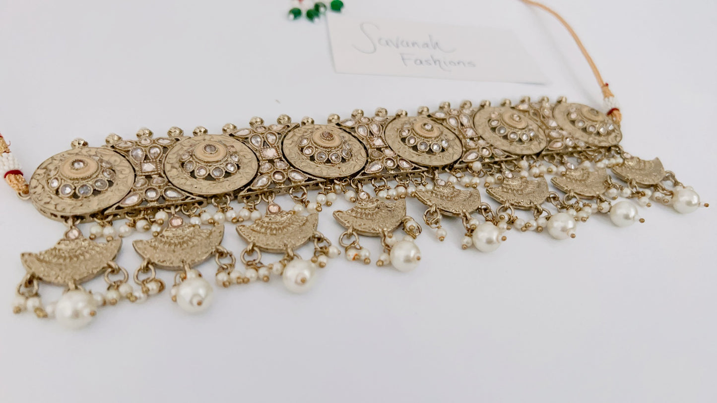 Pia Necklace Set