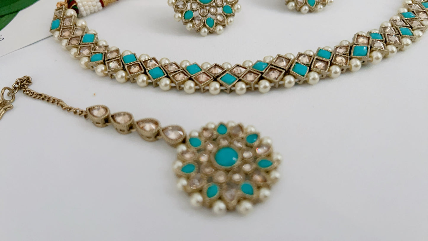 Tammy Necklace Set