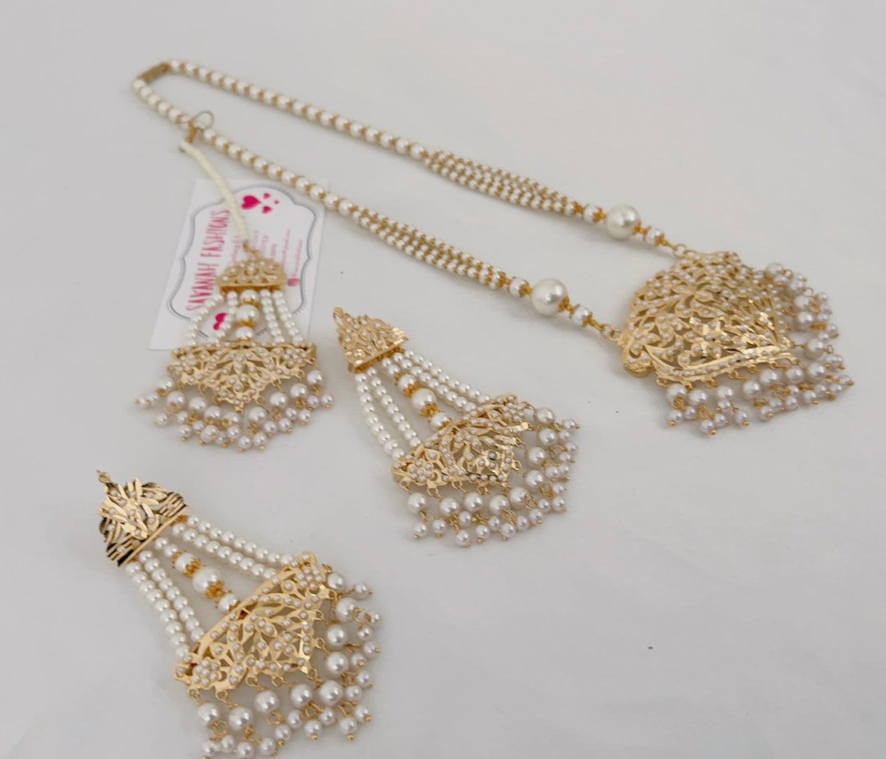 Reina Necklace Set